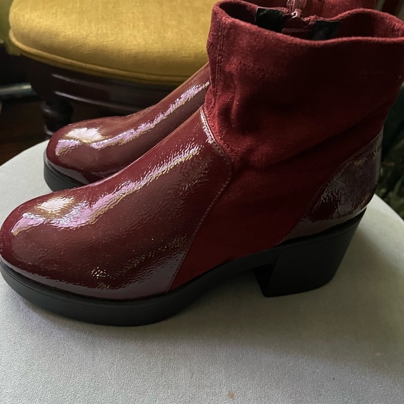 Patient burgundy ankles boot NWO tag. - Picture 2 of 8